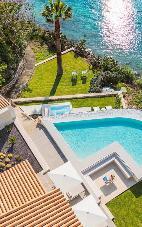 Villa Artemare: all'aperto, Esterni, Giardino, Piscina, Vista Panoramica