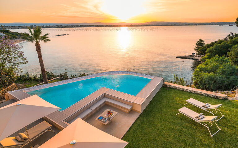 Villa Artemare: all'aperto, Esterni, Giardino, Piscina, Vista Panoramica