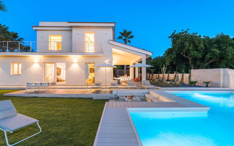 Villa Artemare: all'aperto, Esterni, Giardino, Piscina