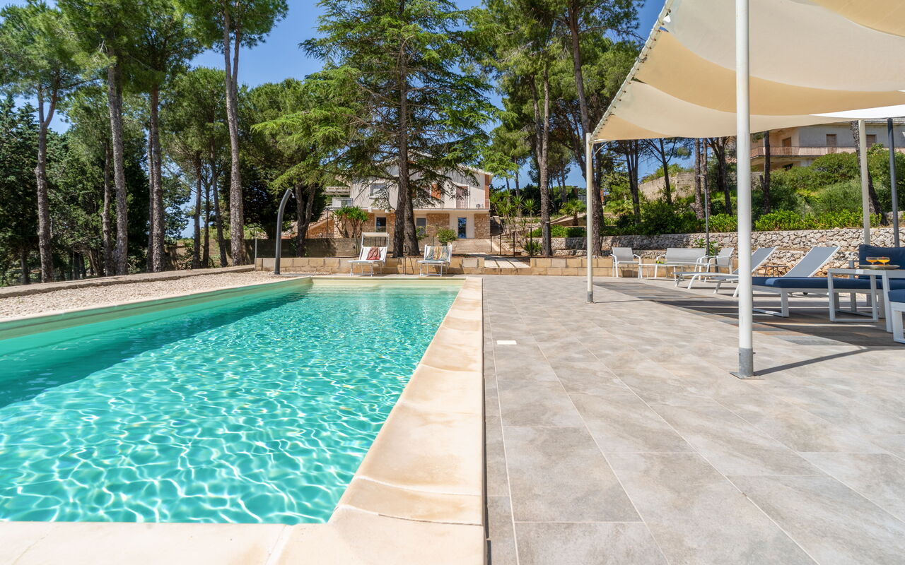 Villa Pica: all'aperto, Esterni, Piscina