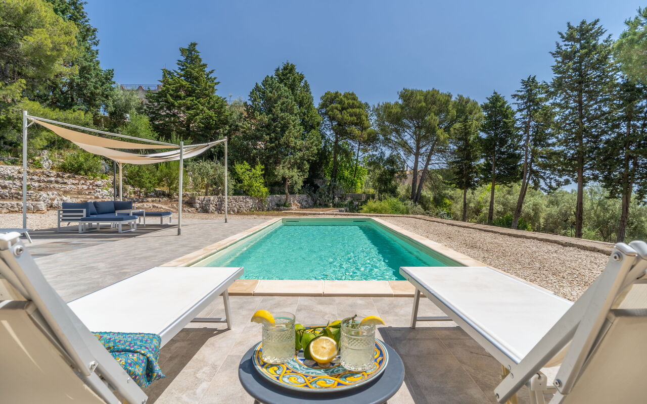 Villa Pica: all'aperto, Esterni, Piscina