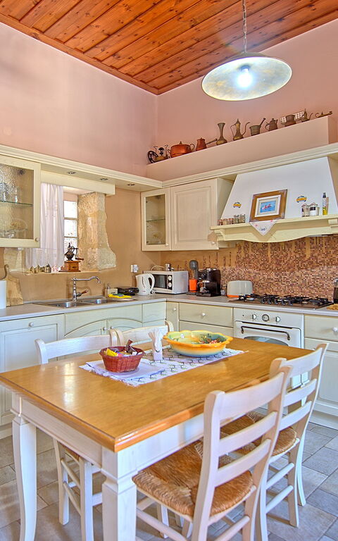 Villa Rodanthi: Cucina, Sala da pranzo