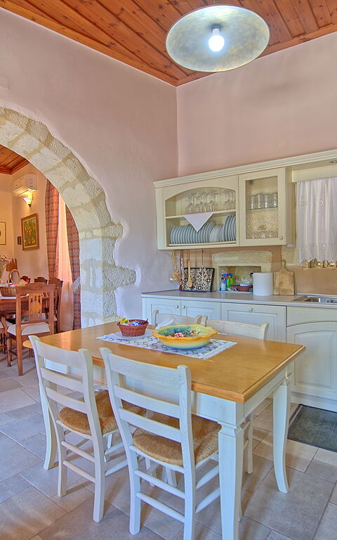 Villa Rodanthi: Cucina, Sala da pranzo