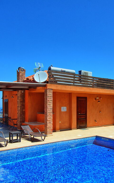 Villa Rodanthi: Piscina