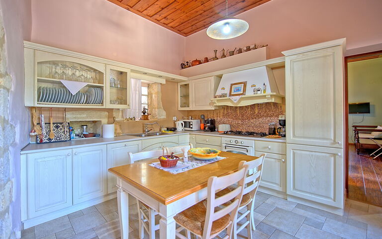 Villa Rodanthi: Cucina, Sala da pranzo