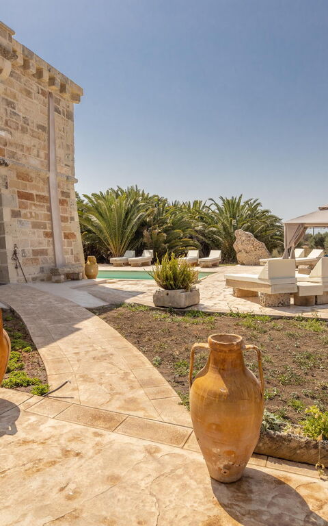 Villa Turris: all'aperto, Esterni