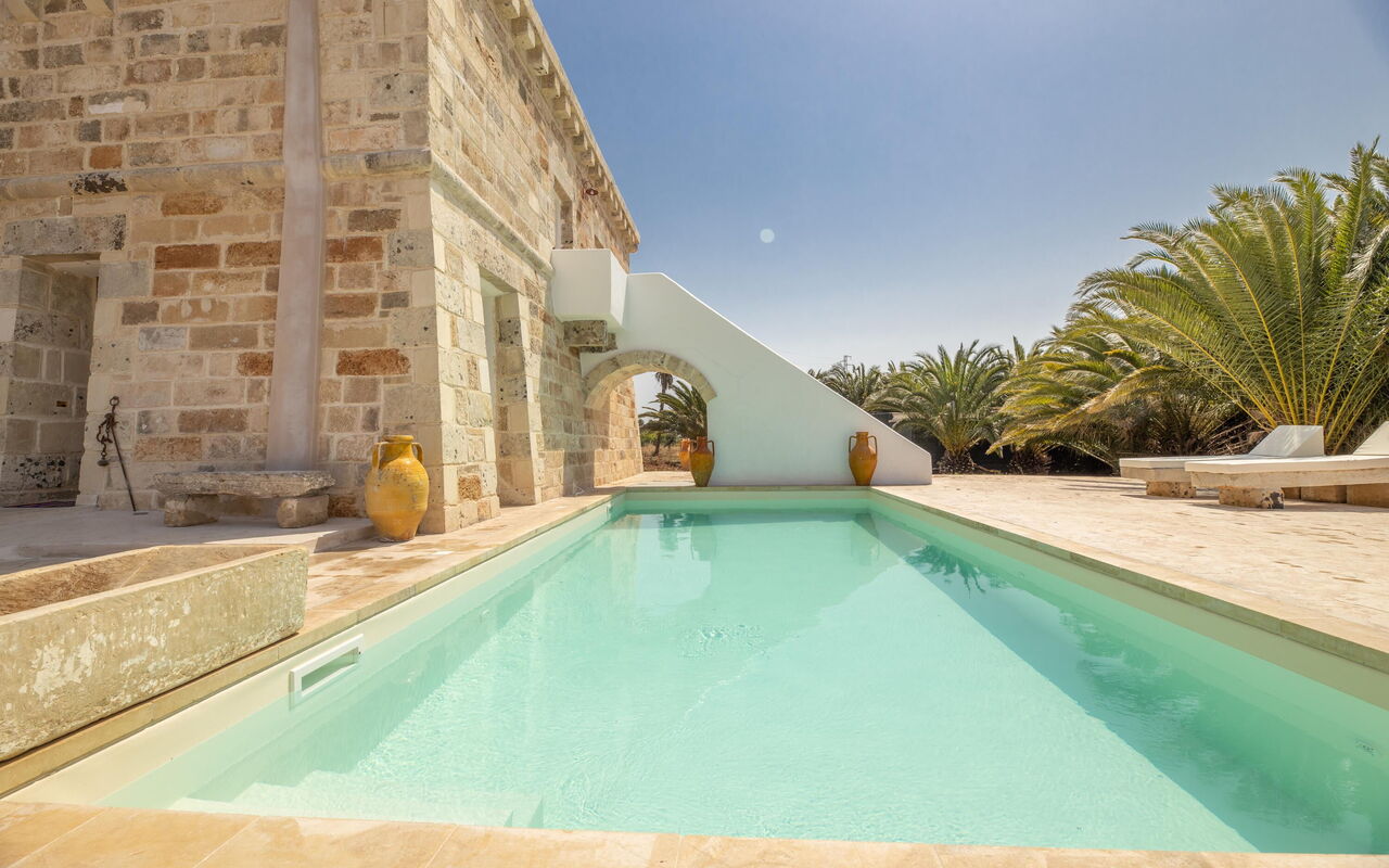 Villa Turris: all'aperto, Esterni, Piscina
