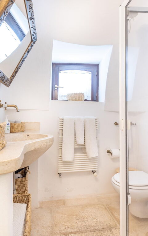 Trullo Patricia Pool: Bagno