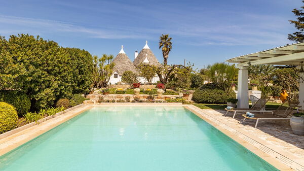 Trullo Patricia Pool: all'aperto, Giardino, Piscina