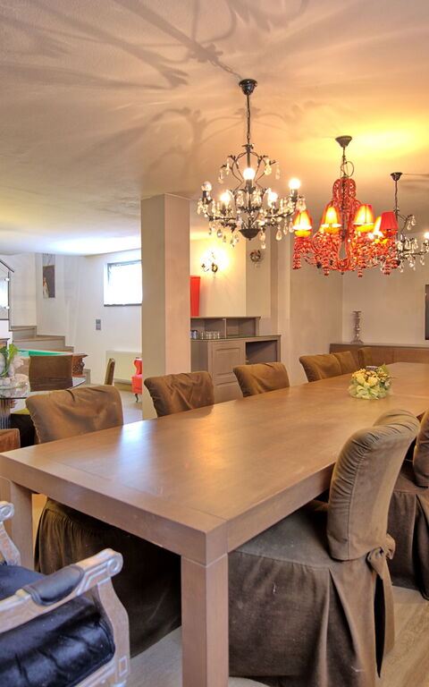 Casa White: Sala da pranzo, Soggiorno