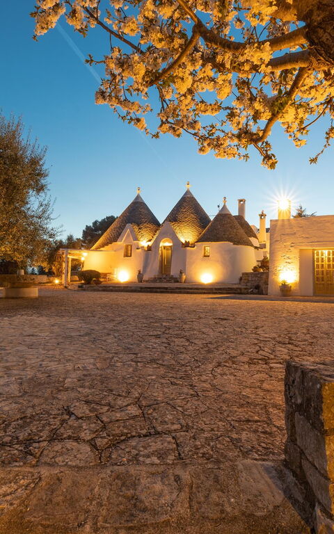 Tenuta Minnea: Entrata Principale, Esterni