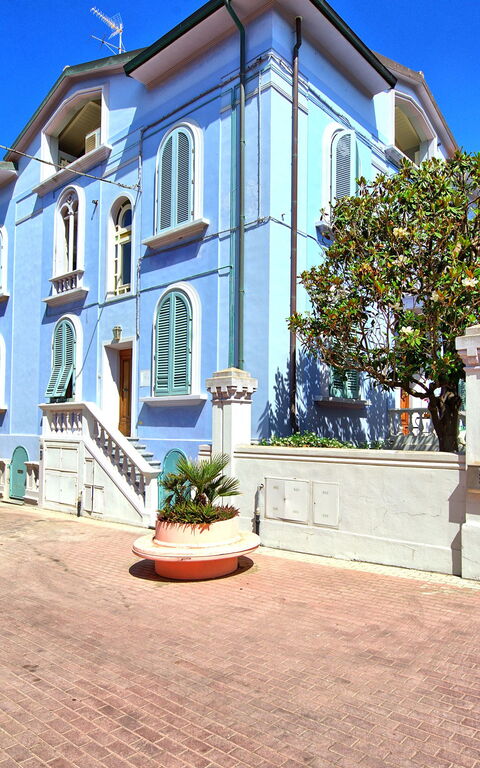 Casa Riva: all'aperto, Esterni