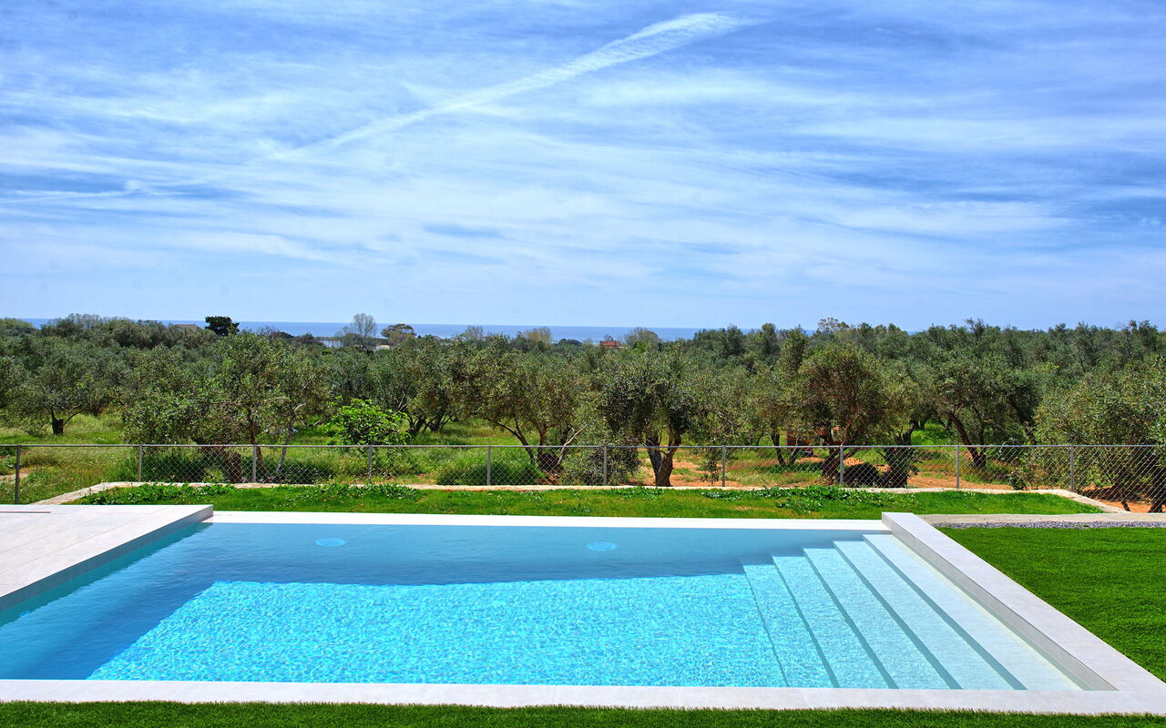 Villa Olivum: all'aperto, Estate, Piscina
