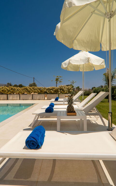 Aelia: all'aperto, Giardino, Piscina