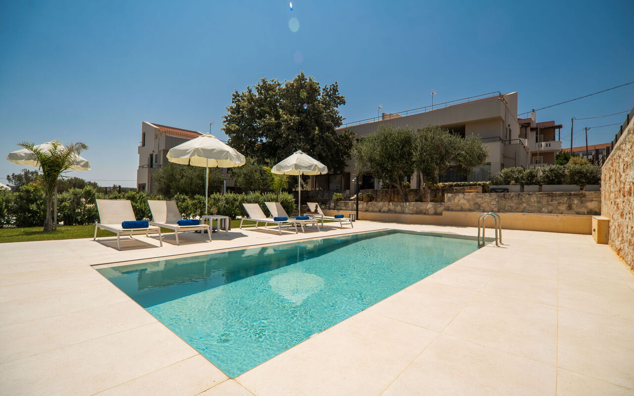 Aelia: all'aperto, Giardino, Piscina