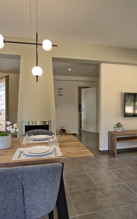 Dioni: Sala da pranzo, Soggiorno