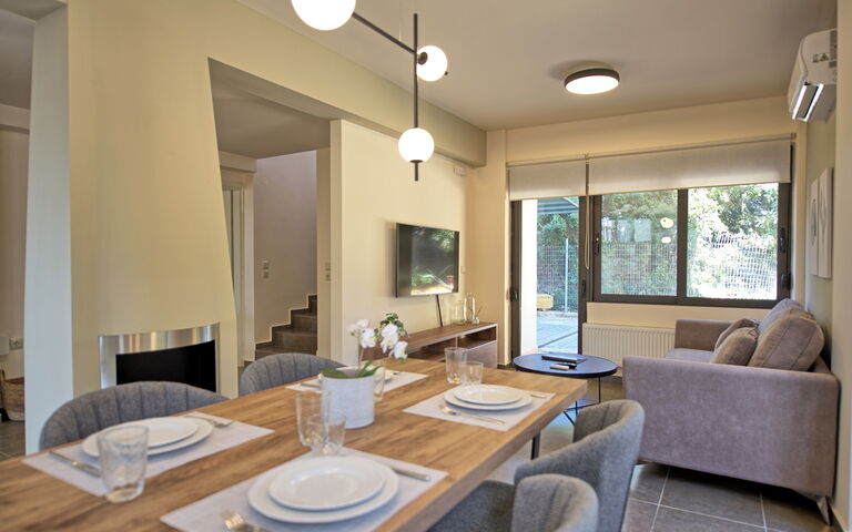 Dioni: Sala da pranzo, Soggiorno