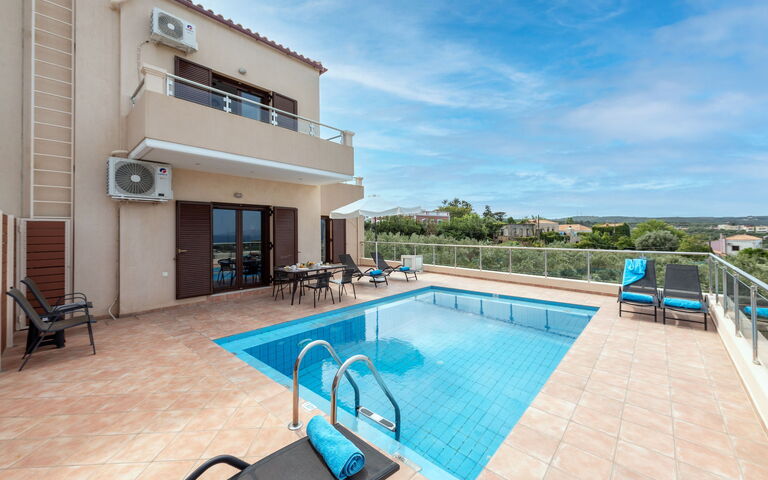 Villa Stratianna: all'aperto, Esterni, Piscina