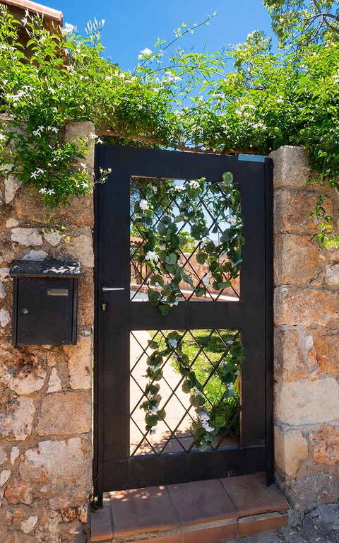 Villa Giani: Entrata Principale, Esterni