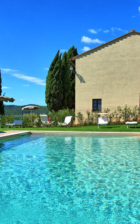 Montauto: Esterni, Giardino, Piscina