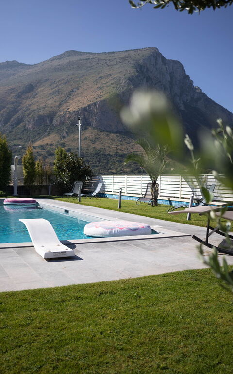 Villa Vincenzo: Giardino, Piscina, Vista Panoramica