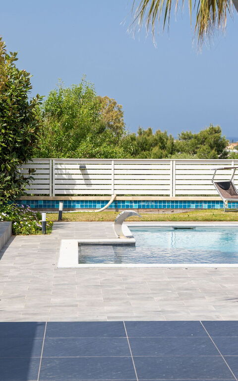Villa Vincenzo: all'aperto, Esterni, Piscina