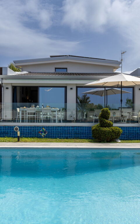 Villa Vincenzo: all'aperto, Esterni, Piscina