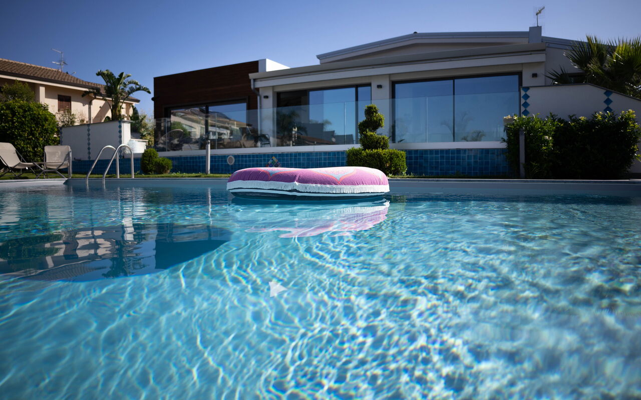 Villa Vincenzo: Piscina