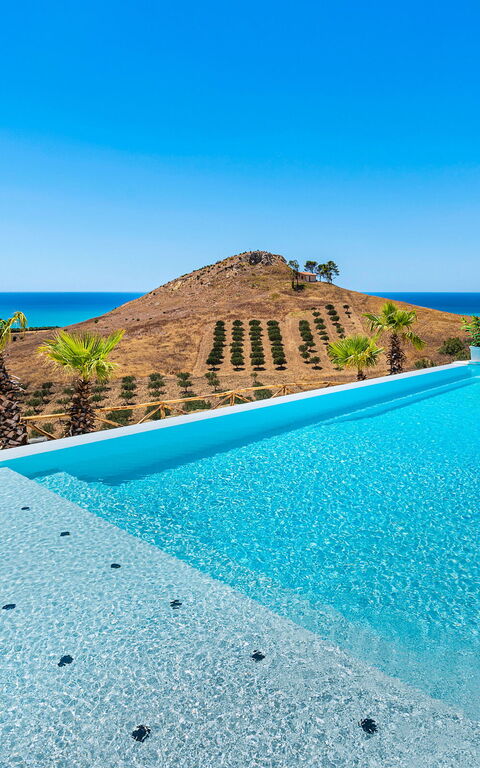 Villa Domizia: Estate, Piscina, Vista Panoramica