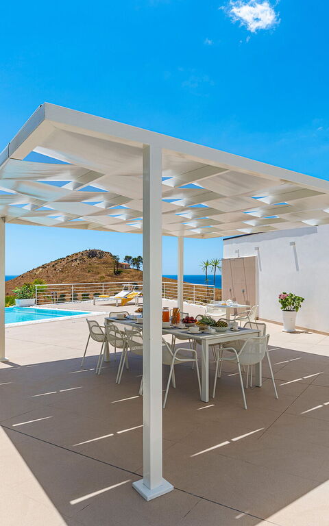 Villa Domizia: Balcone / Terrazza / Patio, Piscina, Vista Panoramica