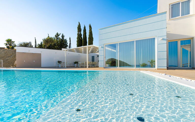 Villa Domizia: Piscina