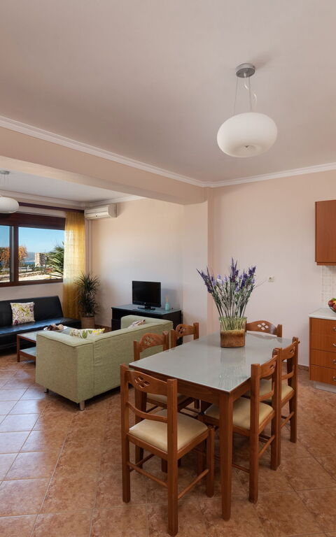 Villa Halepi: Cucina, Soggiorno