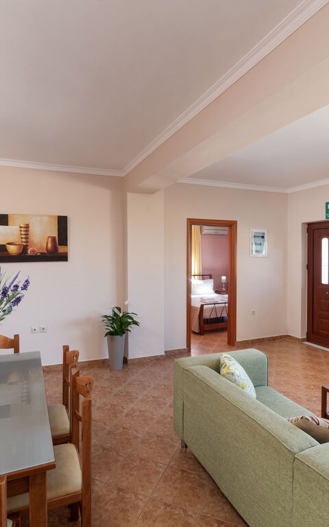 Villa Halepi: Cucina, Soggiorno