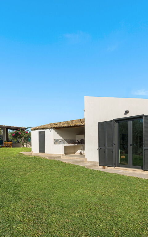 Casa Tancredi: Esterni, Giardino