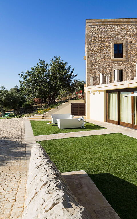 Villa Corte Dorata: all'aperto, Esterni, Giardino