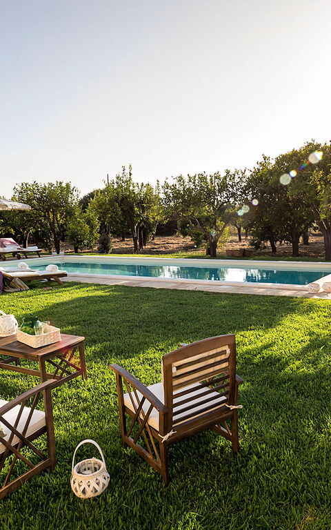 Don Salvatore: Esterni, Giardino, Piscina