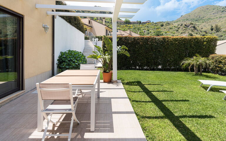 Villa Giutitta: Esterni, Giardino