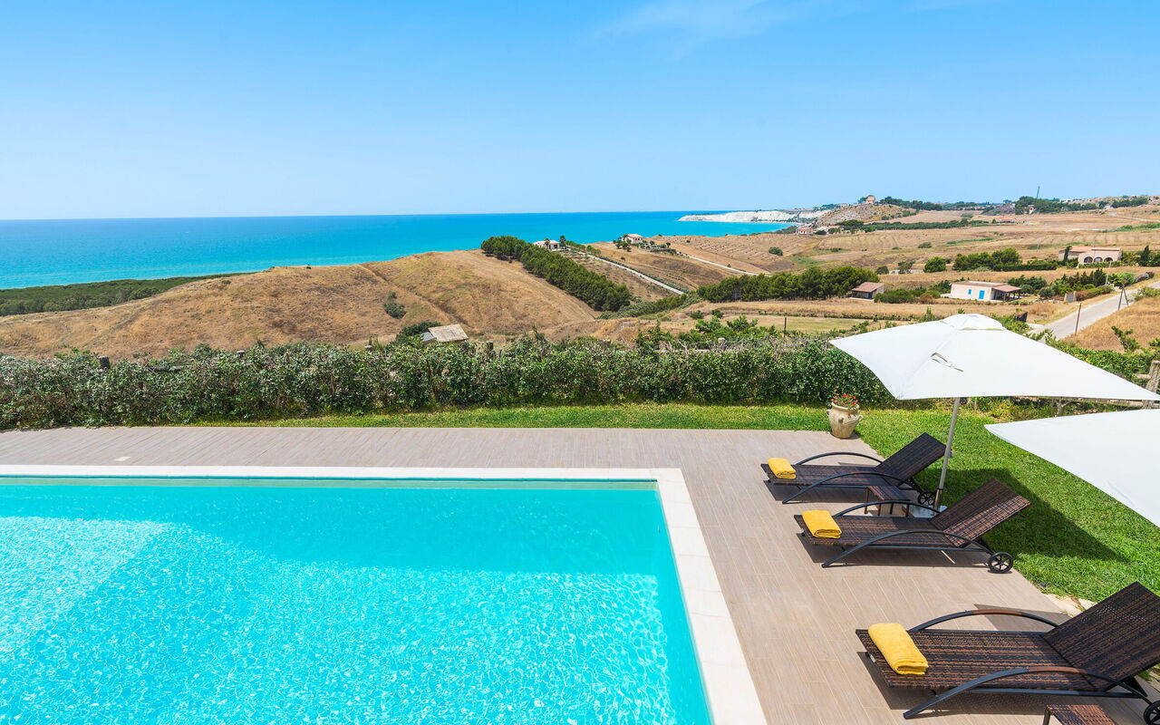 Villa Anthea: all'aperto, Giardino, Piscina, Vista Panoramica