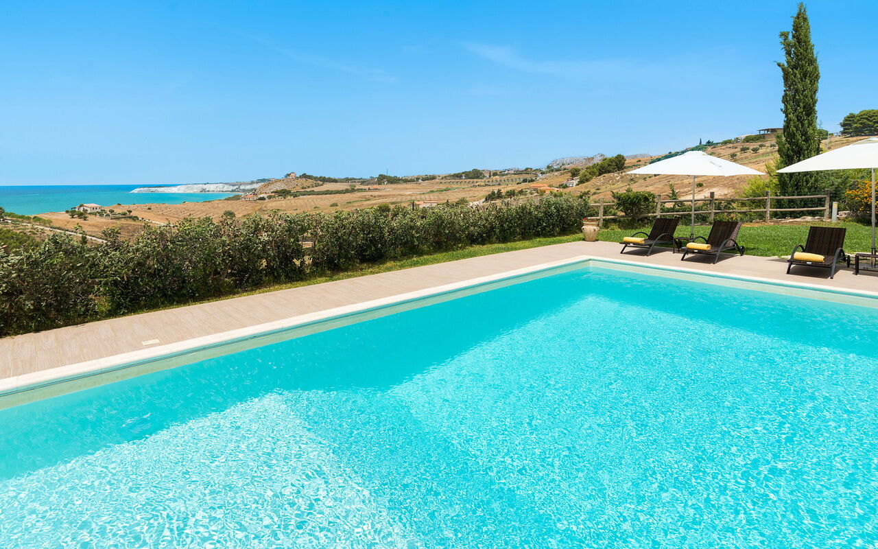 Villa Anthea: all'aperto, Giardino, Piscina, Vista Panoramica