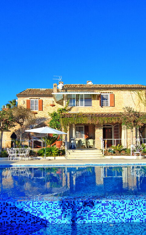 Villa Vittoria: all'aperto, Piscina