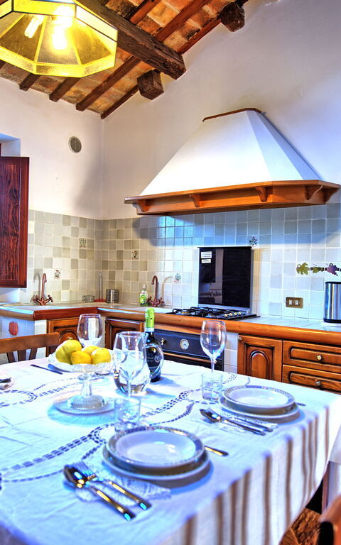 Villa Vittoria: Cucina, Sala da pranzo