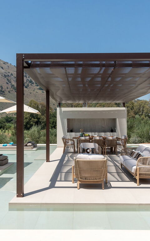 Villa El: Balcone / Terrazza / Patio, Piscina