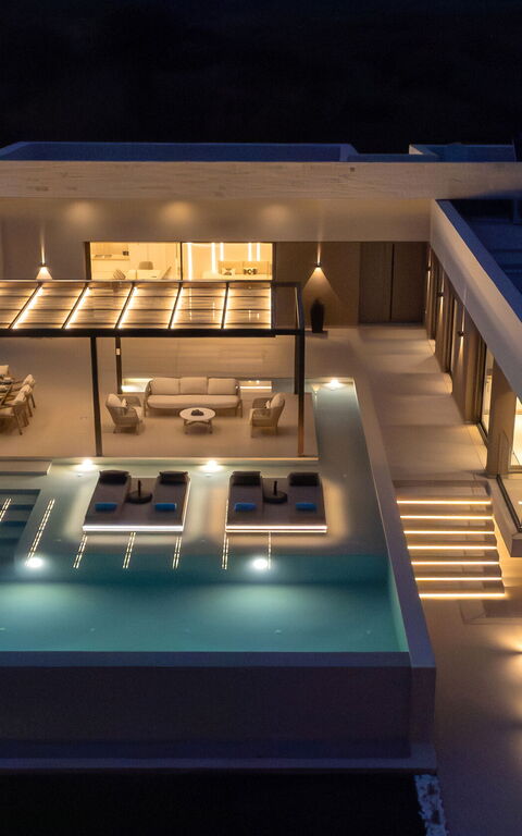 Villa El: Esterni, Piscina