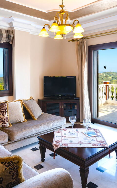 Iro Royal Villa: Soggiorno