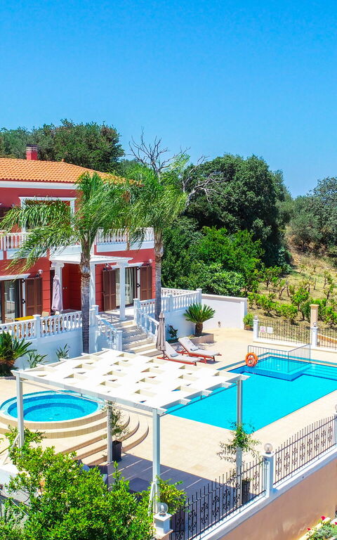 Iro Royal Villa: all'aperto, Esterni, Idromassaggio, Piscina