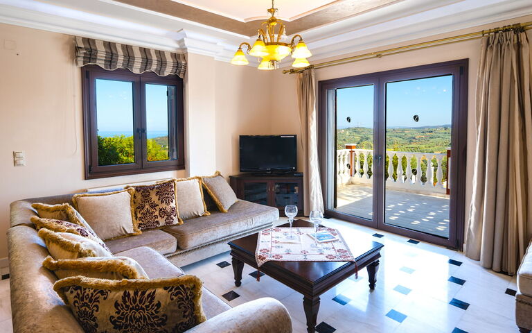 Iro Royal Villa: Soggiorno
