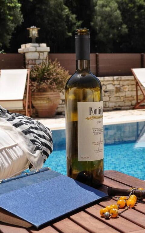 Villa Angie: all'aperto, Esterni, Piscina