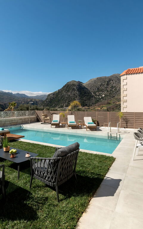 Villa Silentium Evilia: all'aperto, Esterni, Giardino, Piscina