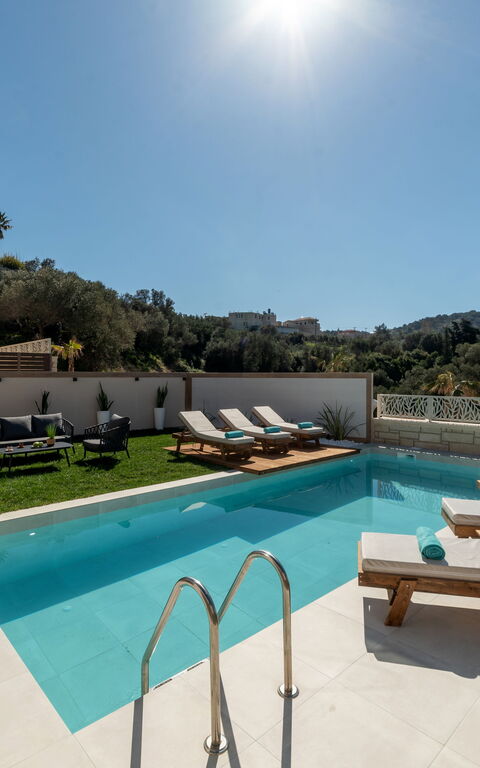 Villa Silentium Evilia: all'aperto, Esterni, Giardino, Piscina