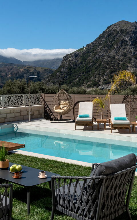 Villa Silentium Evilia: all'aperto, Esterni, Giardino, Piscina